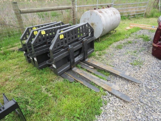 NEW 4000lb Pallet Forks