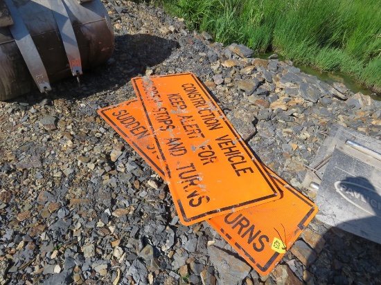 Construction Sign for Dump Truck