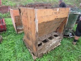 Smidley 8 hole Pig Feeder