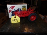 1/16 scale Farmall Super H Tractor 1993 Keystone in Box