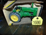 1/16 scale 1937 JD G Tractor in Box