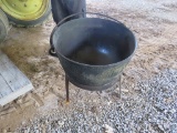 Butcher Kettle w/Legs