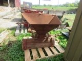 IH End Gate Seeder