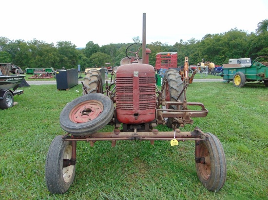 Farmall SC Tractor w/Cultivators