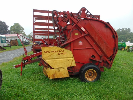 NH 850 Round Baler