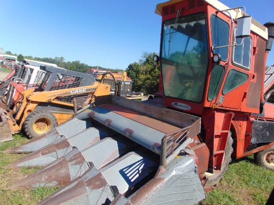 NI 709 Uni Tractor w/Cab