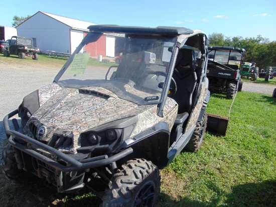 2013 Can Am Side by Side w/6ft Plow