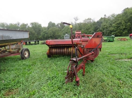 NH 273 Thrower Baler