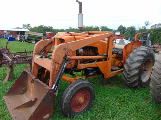 MM 445 Gas Tractor w/Loader