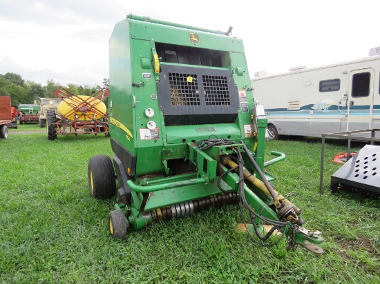 JD 854 Silage Special Round Baler