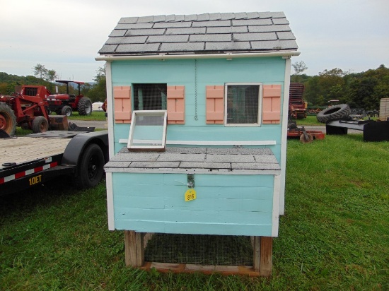 Chicken House w/Fenced in Yard