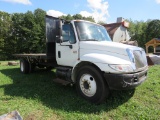 2002 IH 4300 S/A Truck w/20ft Flatbed Dump