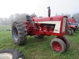 IH 706 Gas Tractor