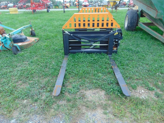NEW QT Wolverine Hydraulic Adjusting Pallet Forks