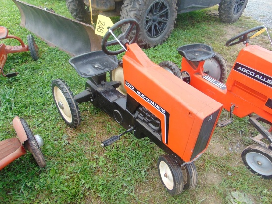 AC 8070 Pedal Tractor