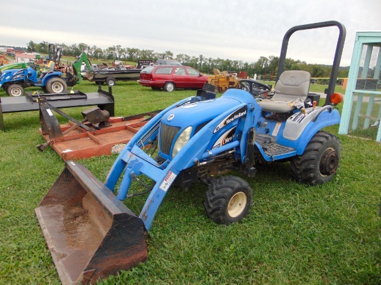 NH TZ22DA Compact Tractor w/10LA Loader