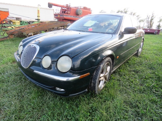 2000 Jaguar Car