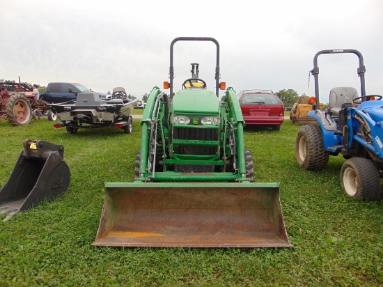 JD 3320 Tractor/Loader/Backhoe