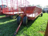 Pequea 520 Feeder Wagon