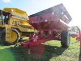 Brent 620 Grain Cart