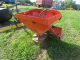 QT Fertilizer Spreader