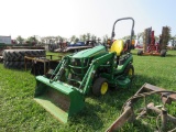JD 1025R Compact Tractor w/H120 Loader & 60D Auto Connect Mower Deck
