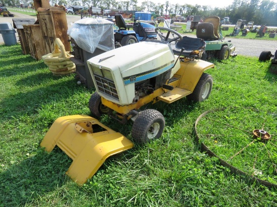 Cub Cadet 1015 Lawn Tractor