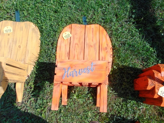 Wooden Pumpkin w/Basket