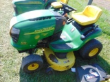 JD L110 Lawn Tractor w/42inch Deck