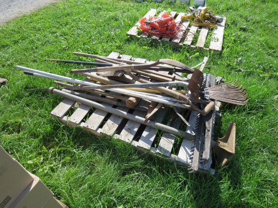 Pallet of hand tools