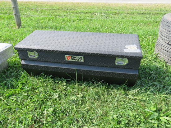 Truck tool box