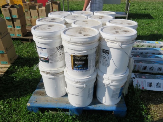 Pallet of stain and paint