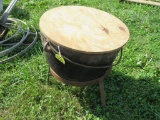 Butcher kettel with stand