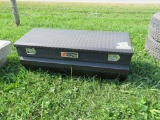 Truck tool box