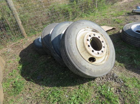 4 Dynatrac 255/70R22.5 Tires w/Steel Rims