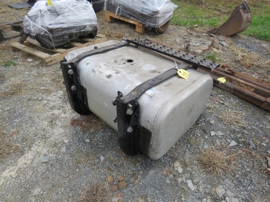 Fuel Tank w/Steps
