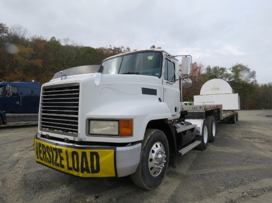 2000 Mack Road Truck