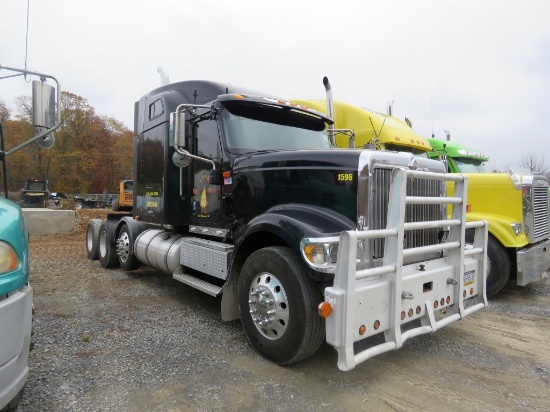 2006 International Road Truck w/Sleeper Cab