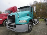 2013 Mack Pinnacle Road Truck w/Day Cab