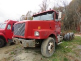1999 Volvo Tri Axle Truck