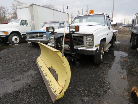 1987 GMC 3500 Flatbed Truck w/Snowplow & Salt Dogg Salt Spreader