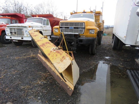 1987 Ford F800 S/A Dump Truck w/Snowplow