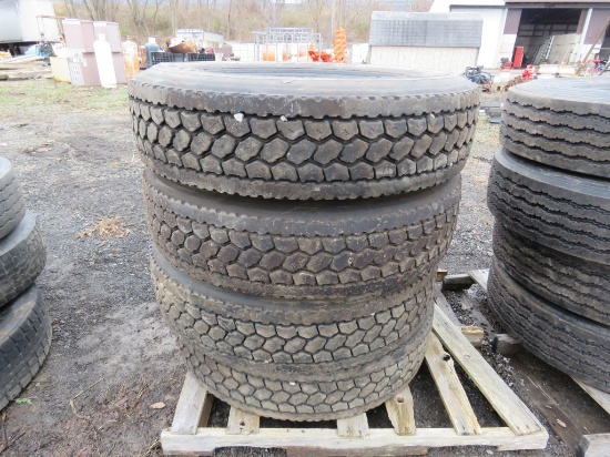 4 Recap Tires 285-75R24.5