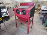 Central Pneumatic Sand Blaster w/Vac