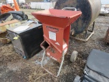 Troy-Bilt Tomahawk 2 in 1 Chipper/Shredder