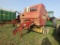 NH 640 Round Baler w/Net Wrap