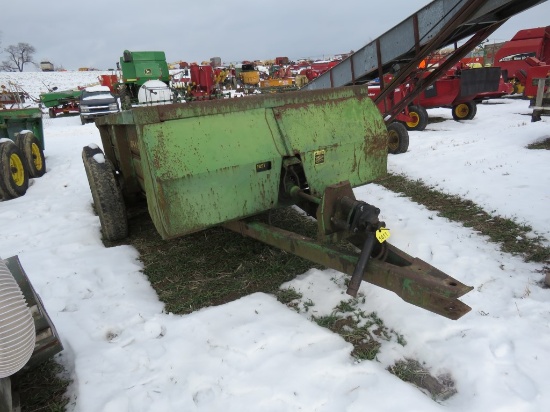 JD 660 T/A Manure Spreader