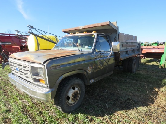 1986 Ford Dump Truck