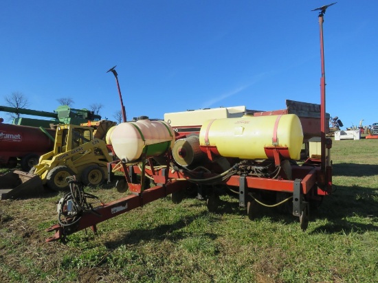 Case International 900 Corn Planter