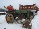 JD 40 Tractor